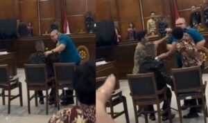 Ⓒ Hak cipta foto di atas dikembalikan sesungguhnya kepada pemilik foto