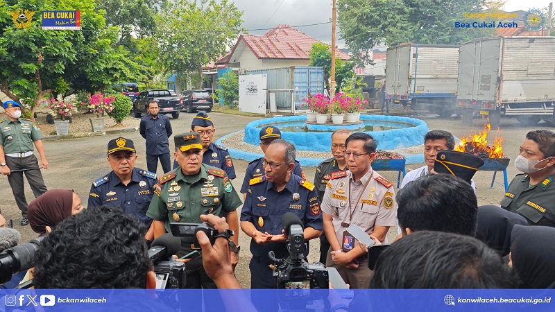 Ⓒ Hak cipta foto di atas dikembalikan sesungguhnya kepada pemilik foto