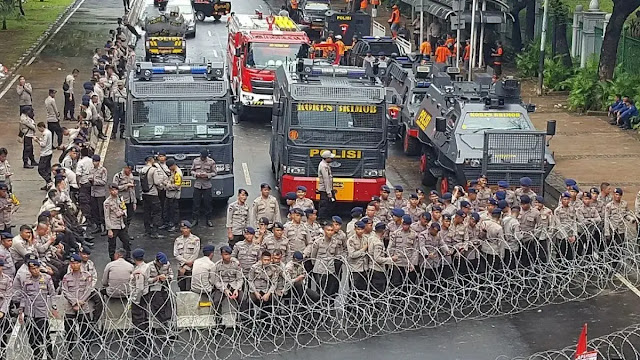 Ⓒ Hak cipta foto di atas dikembalikan sesungguhnya kepada pemilik foto