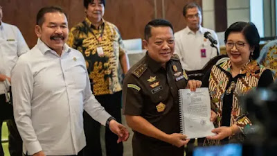 Ⓒ Hak cipta foto di atas dikembalikan sesungguhnya kepada pemilik foto